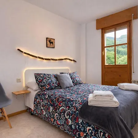 Treparriscos L Cine En Casa L Wifi L Vistas Biescas (Aragon)