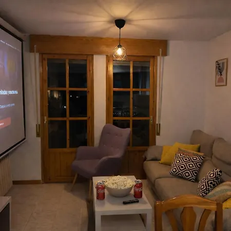 Treparriscos L Cine En Casa L Wifi L Vistas Appartement
